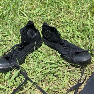 Perfect black converse